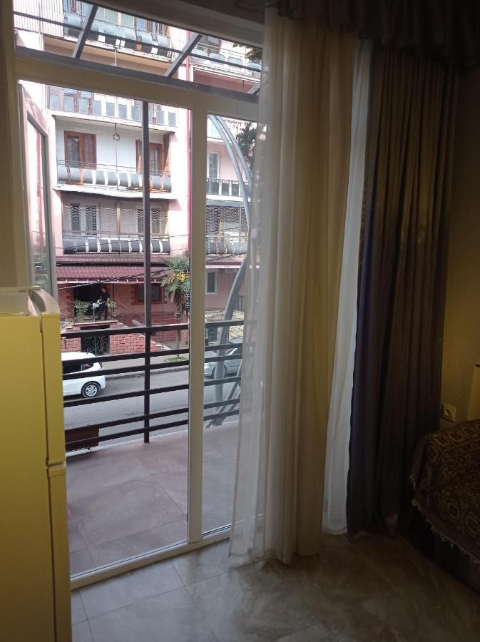 Guesthouse Melikishvili 57 บาทูมิ ภายนอก รูปภาพ