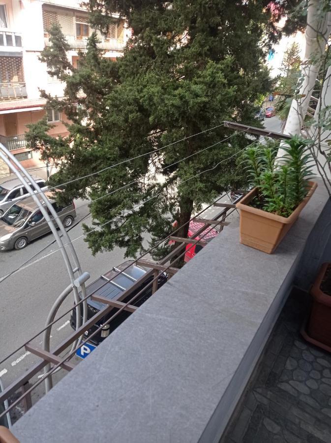 Guesthouse Melikishvili 57 บาทูมิ ภายนอก รูปภาพ