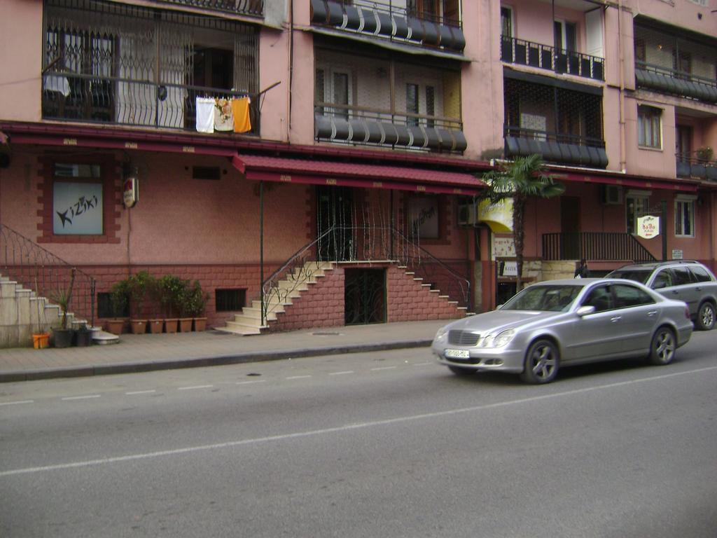 Guesthouse Melikishvili 57 บาทูมิ ภายนอก รูปภาพ